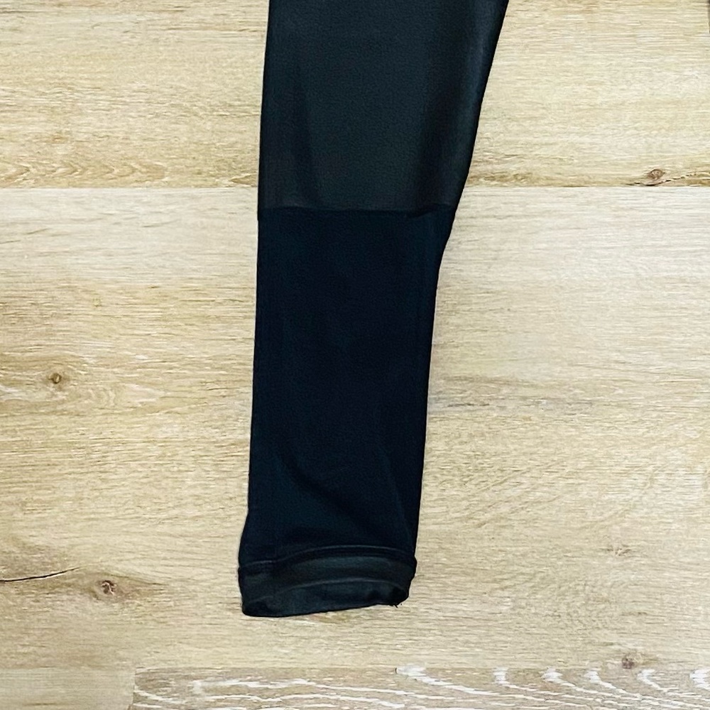 90 Degree By Reflex Reversible Black Leggings - Picture 5 of 6